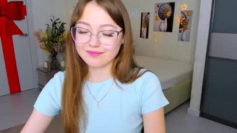 Ophelia online show from 02.10.25