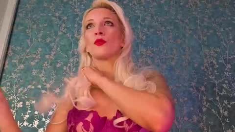 serenexx  your MILF online show from 11.19.25