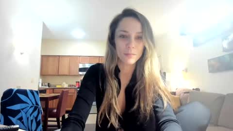 Snapshot of serenityroseee chatting on 06.19.26 serenityroseee online show from 06.19.26