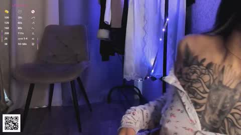 Snapshot of sergantt53 chatting on 10.21.25 Ariana online show from 10.21.25