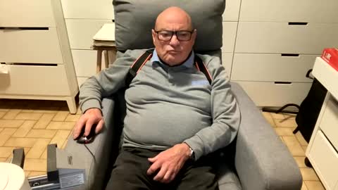 serge8413 online show from 01.01.25