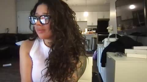 Snapshot of servexely chatting on 02.09.26 servexely online show from 02.09.26