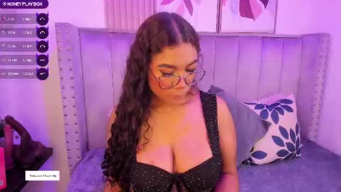 Snapshot of seshat_hitt_ chatting on 07.22.26 Danna online show from 07.22.26