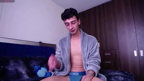 Snapshot of seth_swet chatting on 10.17.25 seth online show from 10.17.25