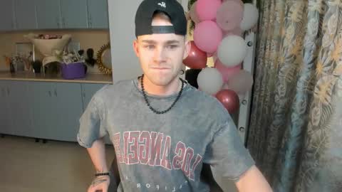 Snapshot of sevans14 chatting on 02.22.25 SevanS14 online show from 02.22.25