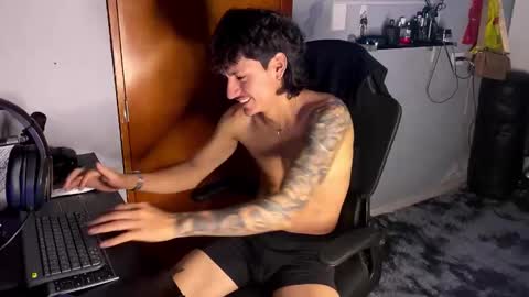 Snapshot of sex_love_sweat chatting on 01.07.26 sex_love_sweat online show from 01.07.26