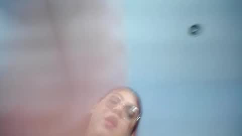 Snapshot of sex_y_lady69 chatting on 05.27.26 Nia Soto online show from 05.27.26
