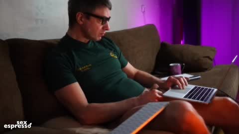 Snapshot of sexespresso chatting on 12.31.24 Thank you for Birthday Wishes online show from 12.31.24