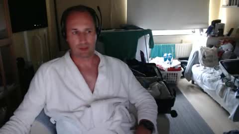 Snapshot of sexlobo1 chatting on 04.27.26 Sexlobo online show from 04.27.26