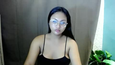 Snapshot of sexuallyattractive_mae chatting on 06.02.26 sexuallyattractive_mae online show from 06.02.26