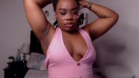 Snapshot of sexx_amara chatting on 05.20.26 Amara online show from 05.20.26