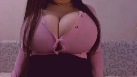 Snapshot of sexxgirlboy chatting on 04.23.26 Julia online show from 04.23.26