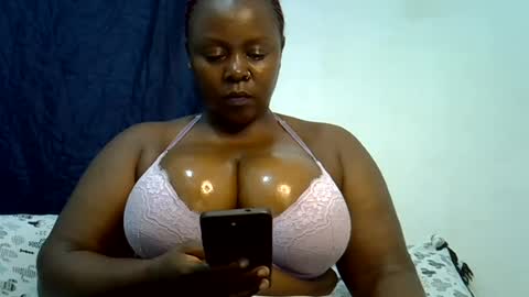 Snapshot of sexxi_ebony chatting on 07.01.26 sexxi_ebony online show from 07.01.26