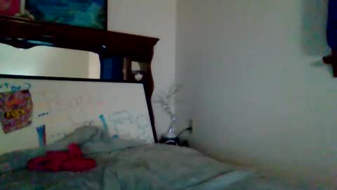 Snapshot of sexxileeah42o chatting on 03.12.26 Leeah CloudZzz online show from 03.12.26