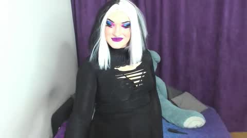 sexxx_queen online show from 10.28.25