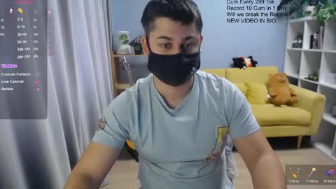 Snapshot of sexxxdickbig chatting on 05.03.26 Tommy online show from 05.03.26