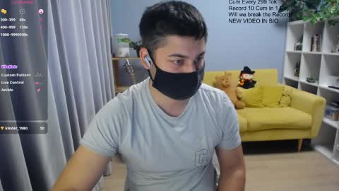 Snapshot of sexxxdickbig chatting on 05.04.26 Tommy online show from 05.04.26