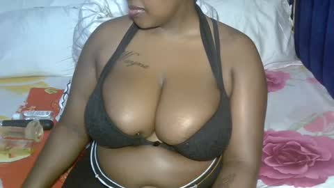 Snapshot of sexxy_brii chatting on 05.22.26 sexxy_brii online show from 05.22.26