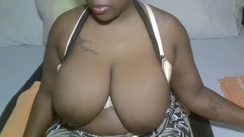 Snapshot of sexxy_brii chatting on 05.30.26 sexxy_brii online show from 05.30.26