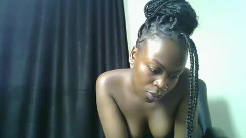 Snapshot of sexxyivy chatting on 02.20.25 ivy online show from 02.20.25