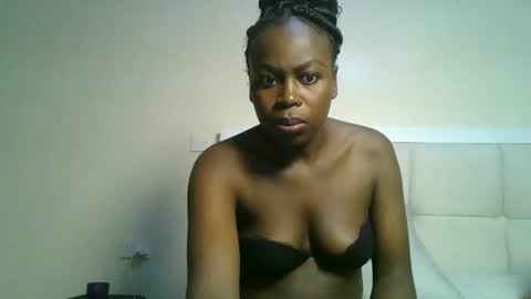 Snapshot of sexxyivy chatting on 02.23.25 ivy online show from 02.23.25