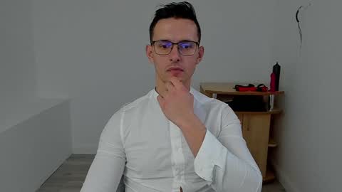 Snapshot of sexxymuscles4u chatting on 12.02.24 Sexxymuscles4U online show from 12.02.24