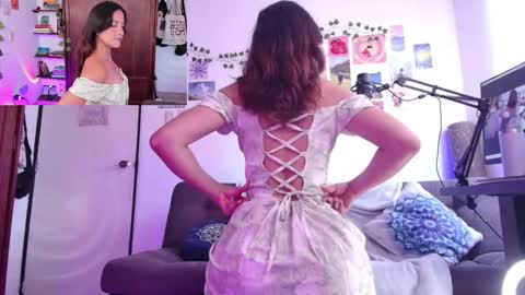 Snapshot of sexy__emma chatting on 10.14.25 sexy__emma online show from 10.14.25