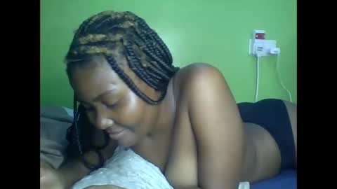 Snapshot of sexy_banice chatting on 03.28.26 sexy_banice online show from 03.28.26