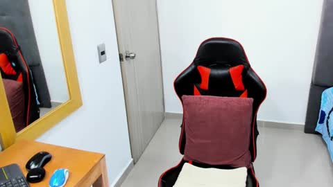 Snapshot of sexy_blackman chatting on 02.27.25 sexy blackman online show from 02.27.25