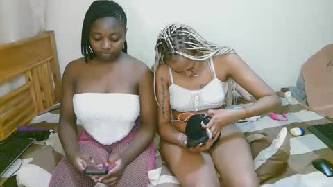 sexy_bluegirl online show from 04.14.26