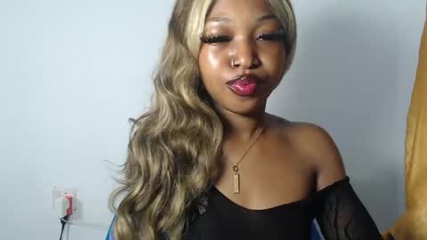 Snapshot of sexy_bluey247 chatting on 04.21.26 sexy_bluey247 online show from 04.21.26
