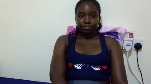 Snapshot of sexy_butt1 chatting on 02.19.25 sexy butt1 online show from 02.19.25