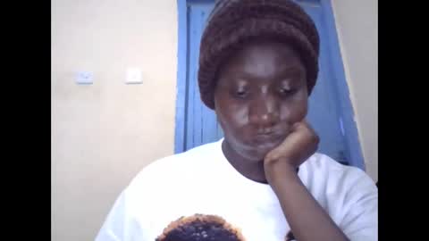 sexy_butty01 online show from 10.10.25