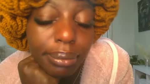 Snapshot of sexy_candia chatting on 04.18.26 Stacy online show from 04.18.26
