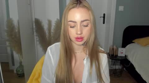 C o r a l i e online show from 04.29.26