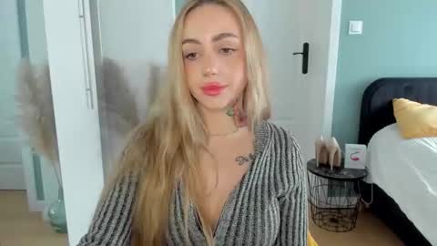 C o r a l i e online show from 05.16.26