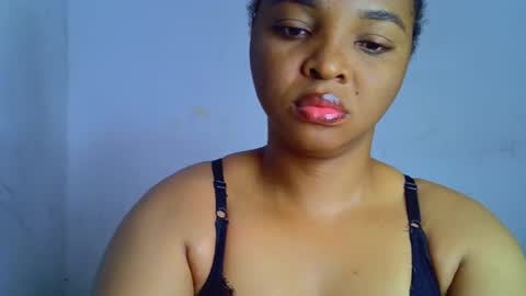 Snapshot of sexy_ebonygirl_ chatting on 11.09.25 Clara online show from 11.09.25