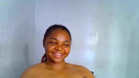 Snapshot of sexy_ebonygirl_ chatting on 11.27.25 Clara online show from 11.27.25