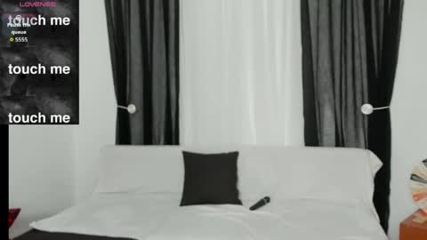 Snapshot of sexy_emeli chatting on 04.20.26 MY ONLYFANS page is back - online show from 04.20.26