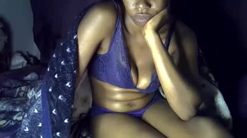 Snapshot of sexy_leila3 chatting on 05.23.26 kayla online show from 05.23.26