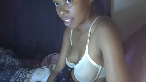 Snapshot of sexy_leila3 chatting on 05.26.26 kayla online show from 05.26.26