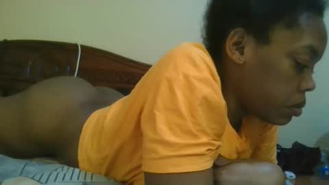 sexy_lyna online show from 10.28.25