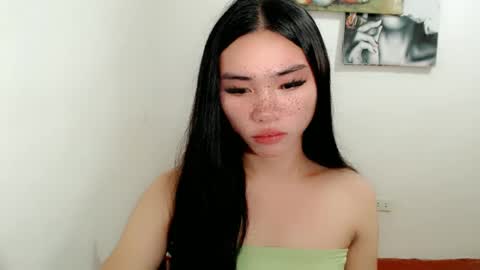 Snapshot of sexy_mikaxoxo chatting on 02.09.25 mika online show from 02.09.25