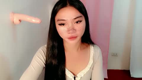 Snapshot of sexy_mikaxoxo chatting on 02.16.25 mika online show from 02.16.25