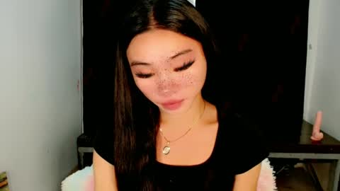 Snapshot of sexy_mikaxoxo chatting on 02.24.25 mika online show from 02.24.25