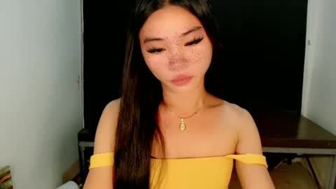 Snapshot of sexy_mikaxoxo chatting on 02.24.25 mika online show from 02.24.25