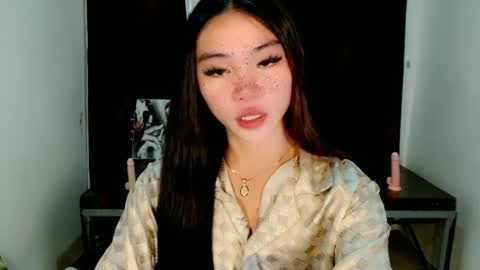 Snapshot of sexy_mikaxoxo chatting on 02.26.25 mika online show from 02.26.25