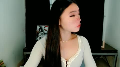 Snapshot of sexy_mikaxoxo chatting on 02.27.25 mika online show from 02.27.25