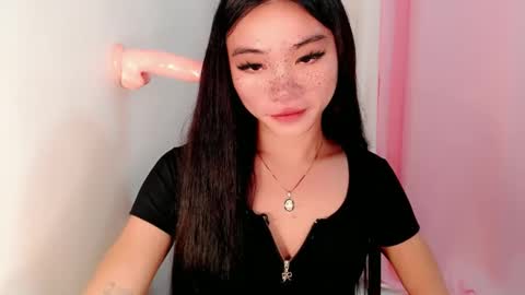 Snapshot of sexy_mikaxoxo chatting on 02.28.25 mika online show from 02.28.25