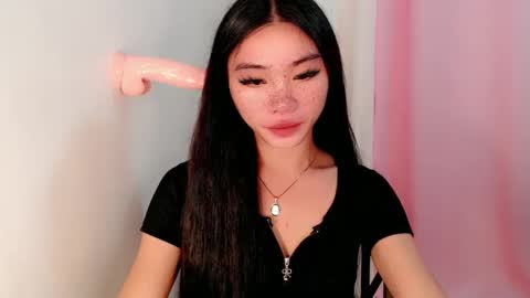 Snapshot of sexy_mikaxoxo chatting on 02.28.25 mika online show from 02.28.25